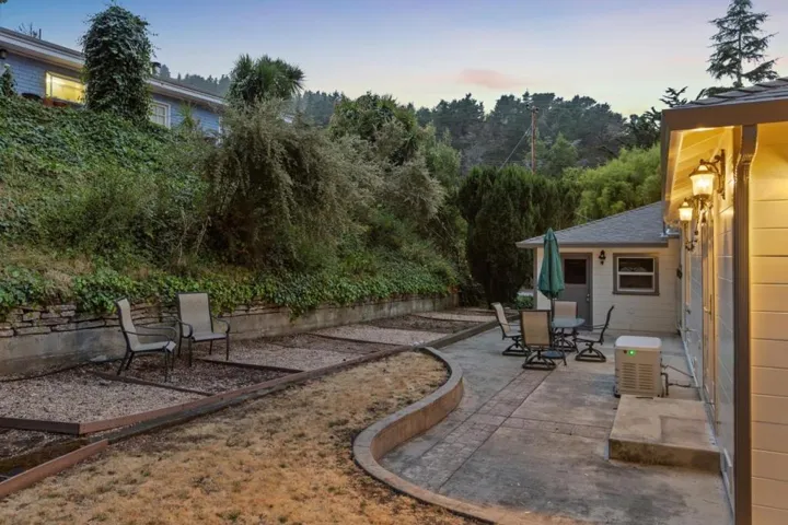 215 Angelita Avenue, Pacifica, California 94044