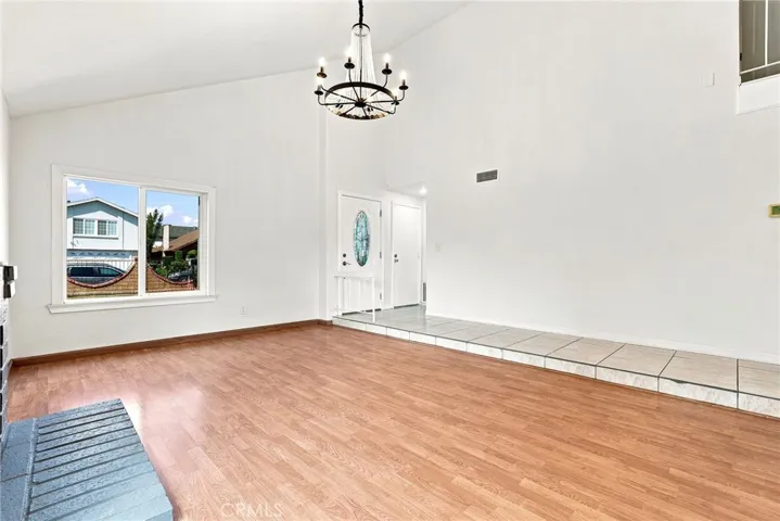 11423 Bartee Ave, San Fernando, California 91345