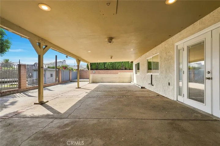 11423 Bartee Ave, San Fernando, California 91345