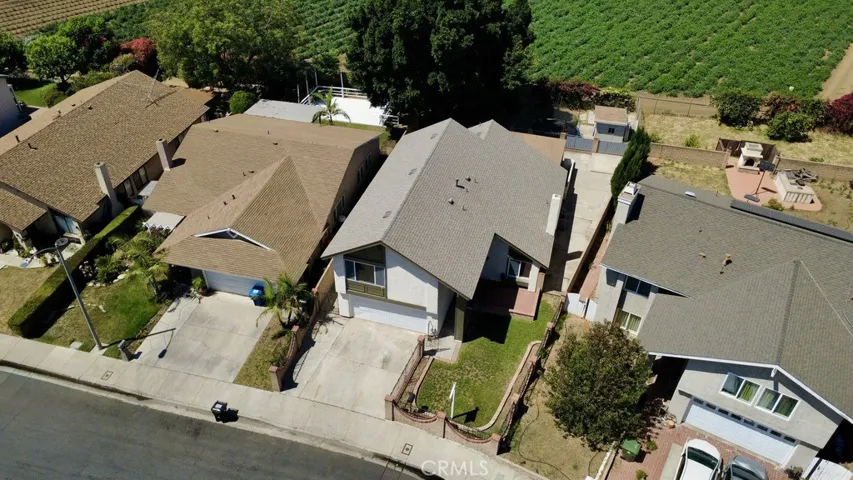 11423 Bartee Ave, San Fernando, California 91345