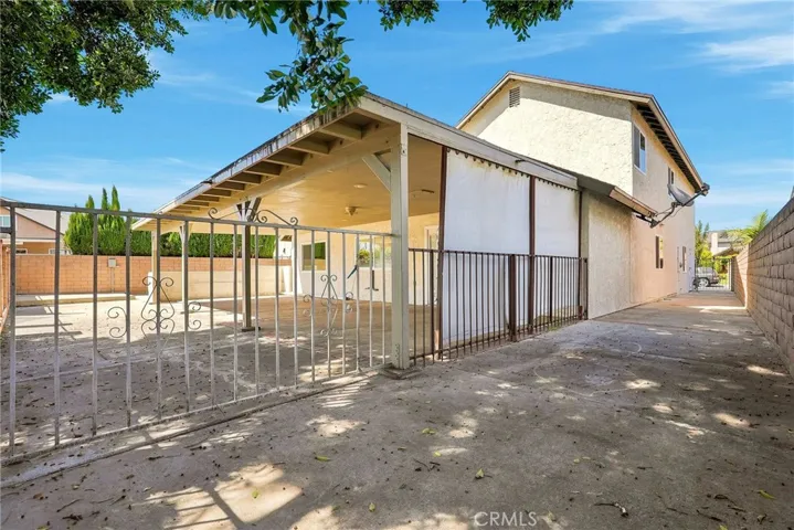 11423 Bartee Ave, San Fernando, California 91345