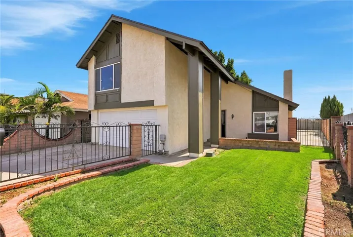 11423 Bartee Ave, San Fernando, California 91345