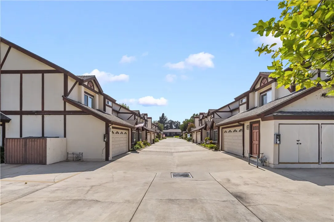 904 N 1st Avenue D, Arcadia, California 91006 — photo 4