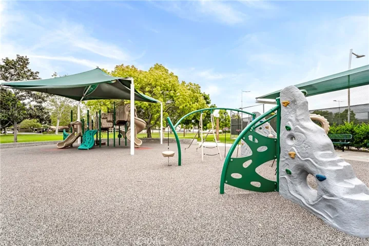 2162 Sweetbriar Road, Tustin, California 92780