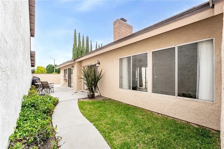 2162 Sweetbriar Road, Tustin, California 92780