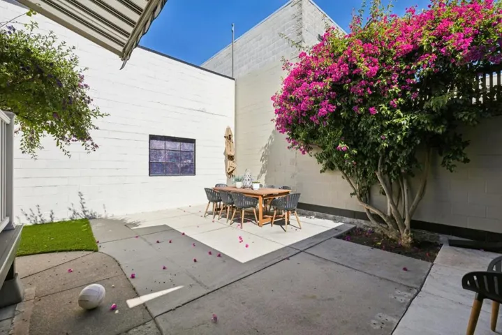 917 Howard Avenue, Burlingame, California 94010