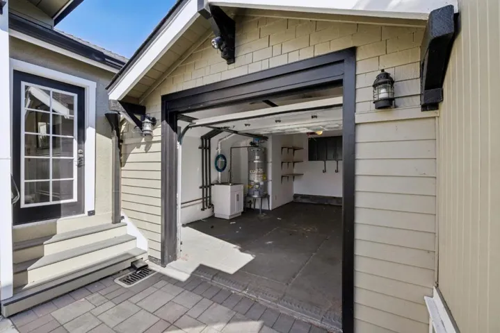 917 Howard Avenue, Burlingame, California 94010