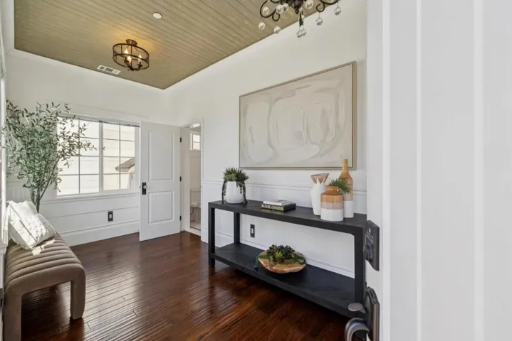 917 Howard Avenue, Burlingame, California 94010