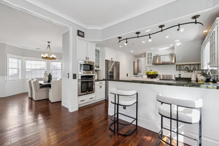 917 Howard Avenue, Burlingame, California 94010