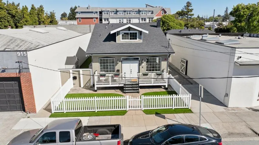 917 Howard Avenue, Burlingame, California 94010