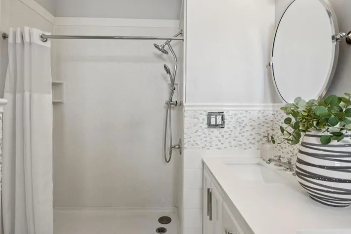 917 Howard Avenue, Burlingame, California 94010