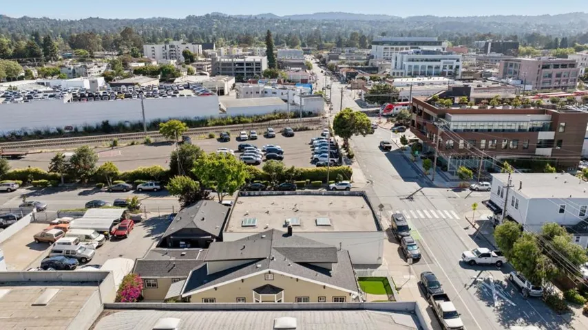 917 Howard Avenue, Burlingame, California 94010