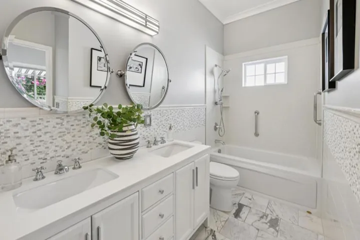 917 Howard Avenue, Burlingame, California 94010