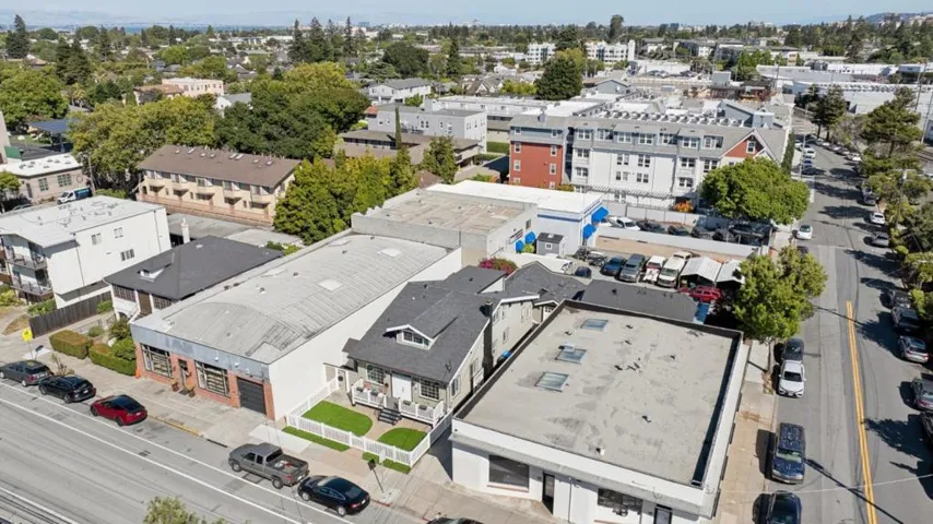917 Howard Avenue, Burlingame, California 94010