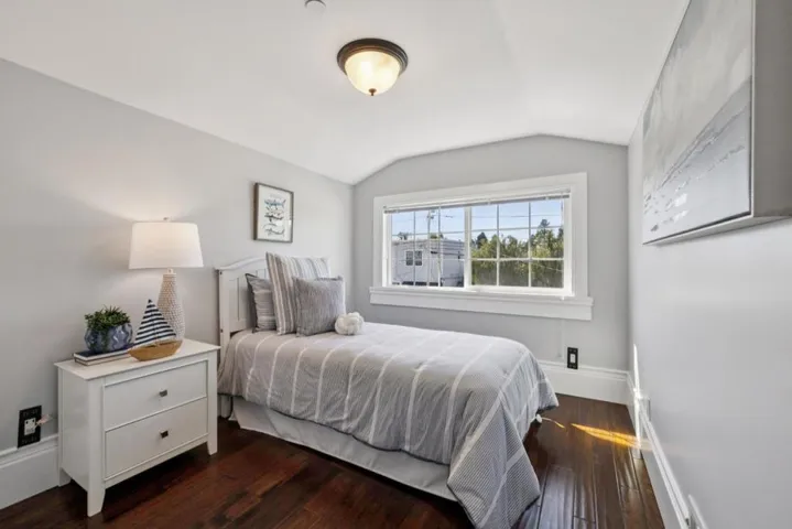 917 Howard Avenue, Burlingame, California 94010