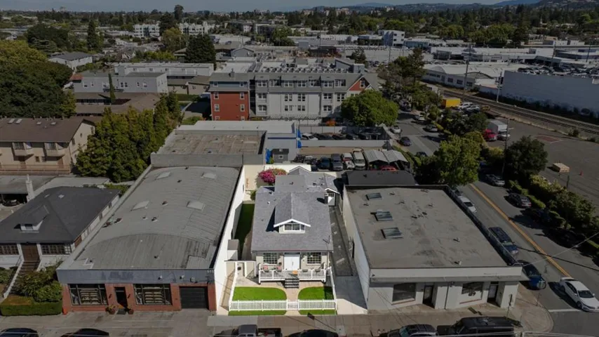 917 Howard Avenue, Burlingame, California 94010
