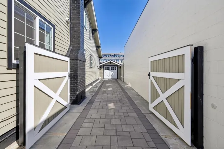917 Howard Avenue, Burlingame, California 94010