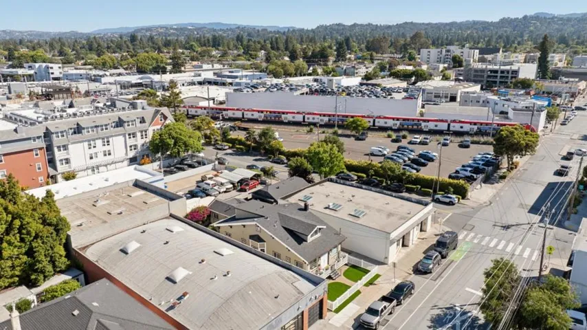 917 Howard Avenue, Burlingame, California 94010