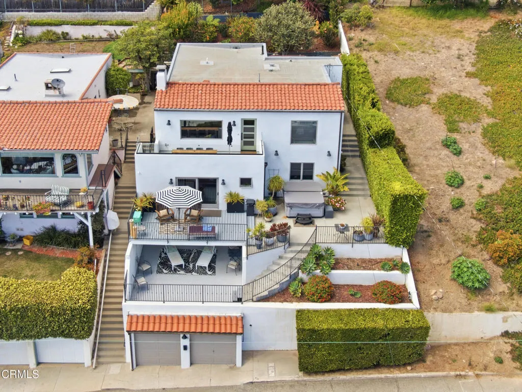 2_front exterior