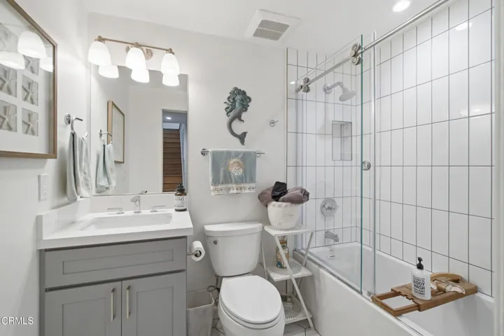 34_bathroom