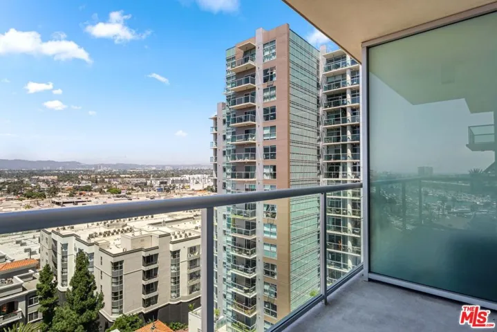 13700 Marina Pointe Drive 1206, Marina Del Rey, California 90292