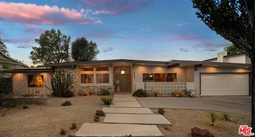 23811 Berdon Street, Woodland Hills, California 91367