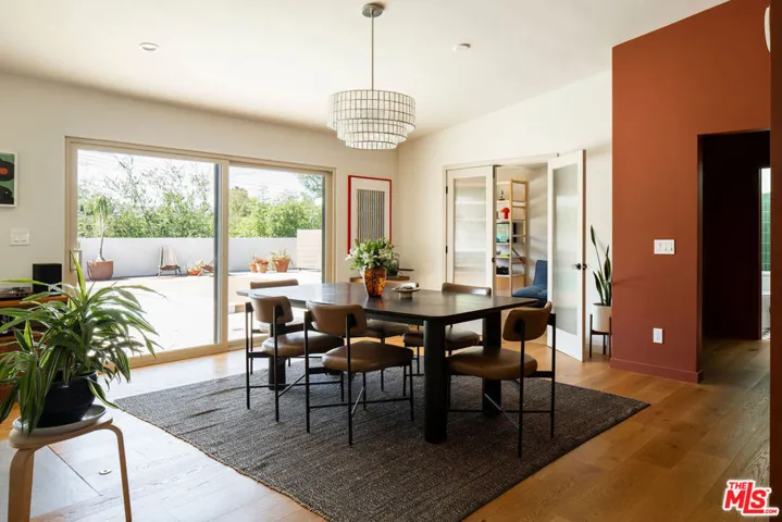 23811 Berdon Street, Woodland Hills, California 91367