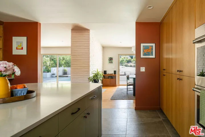 23811 Berdon Street, Woodland Hills, California 91367
