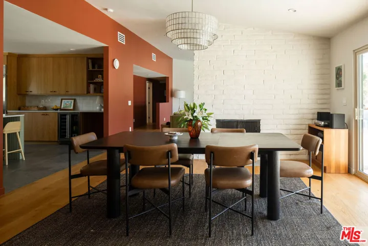 23811 Berdon Street, Woodland Hills, California 91367