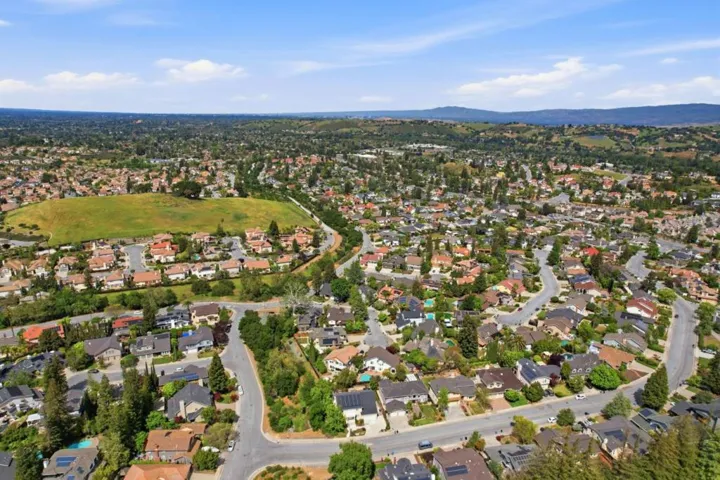 1129 Foxhurst Way, San Jose, California 95120