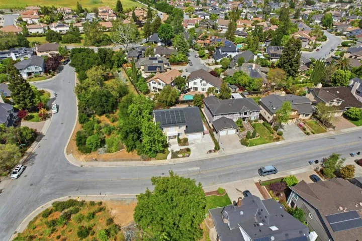 1129 Foxhurst Way, San Jose, California 95120