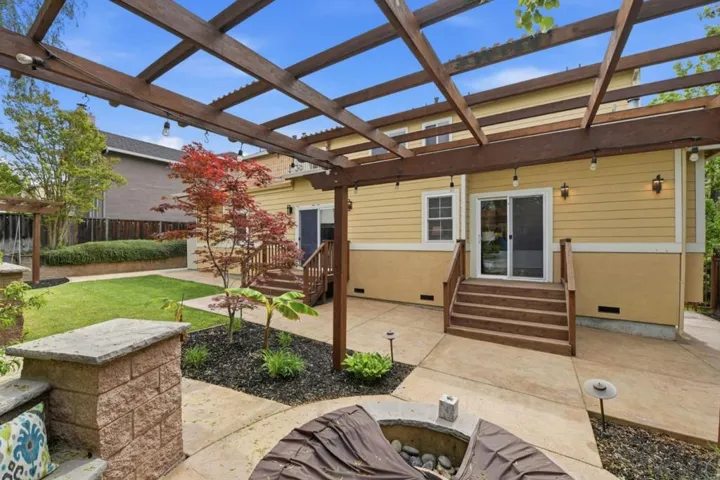 1129 Foxhurst Way, San Jose, California 95120