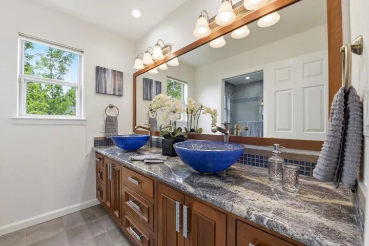1129 Foxhurst Way, San Jose, California 95120