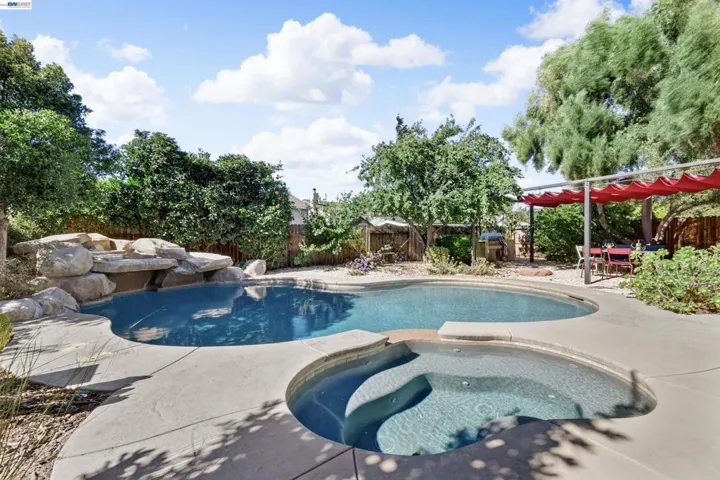 271 Kelley Mist Ct, Tracy, California 95377