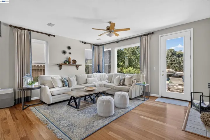 271 Kelley Mist Ct, Tracy, California 95377