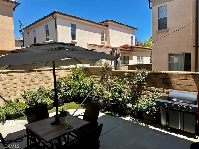 21881 Propello, Saugus, California 91350