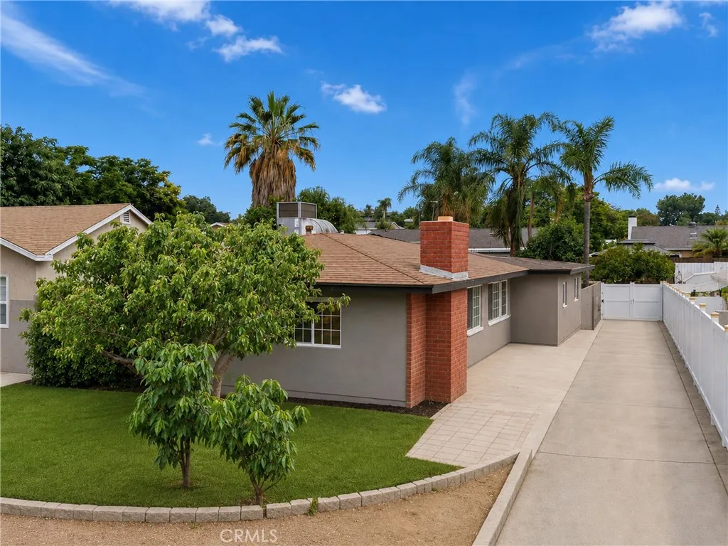 6057 Florence