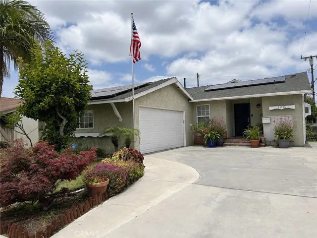 21106 Wardham, Lakewood, California 90715