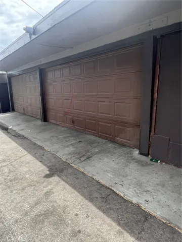 4623 E Compton, Compton, California 90221