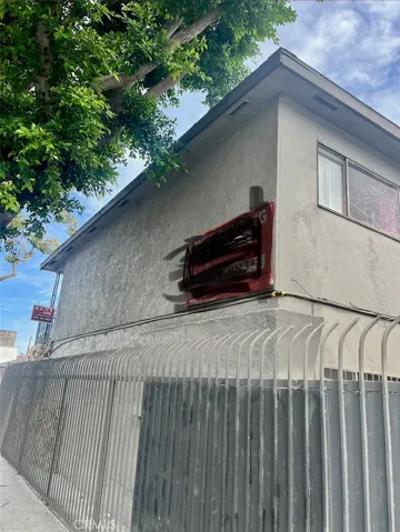 4623 E Compton, Compton, California 90221
