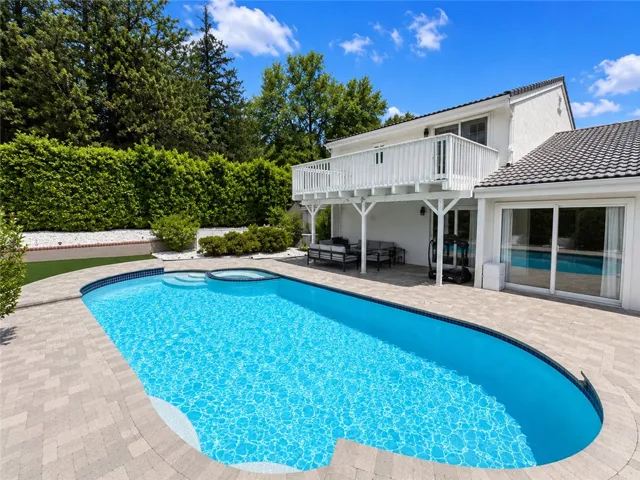 4301 Cezanne Avenue, Woodland Hills, California 91364
