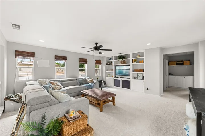 35048 Via Santa Catalina, Winchester, California 92596