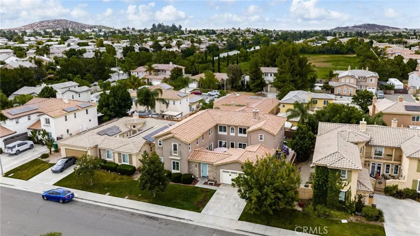 35048 Via Santa Catalina, Winchester, California 92596