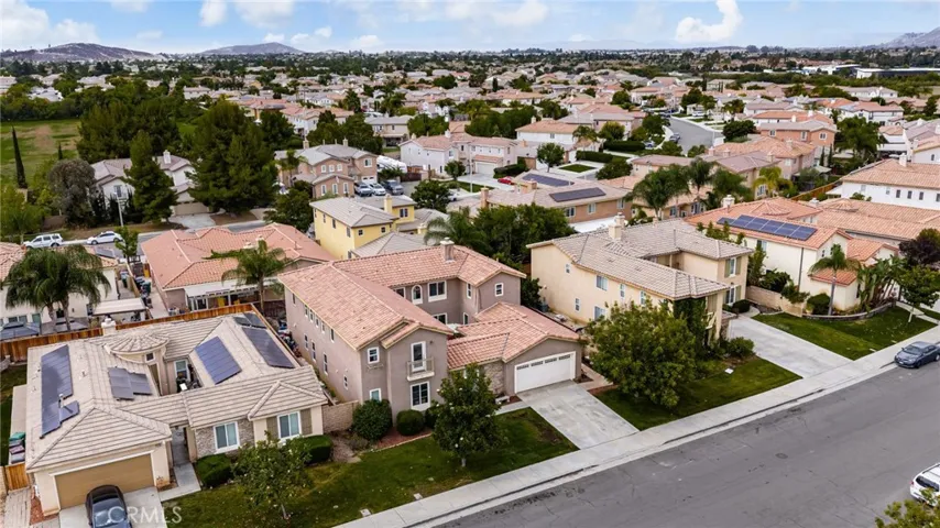 35048 Via Santa Catalina, Winchester, California 92596