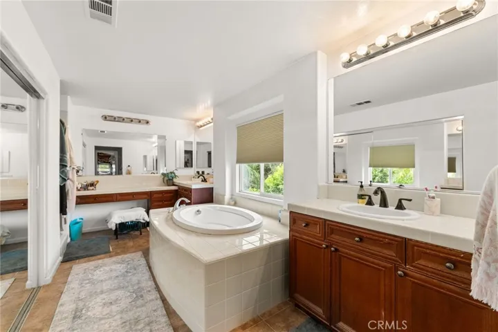 35048 Via Santa Catalina, Winchester, California 92596