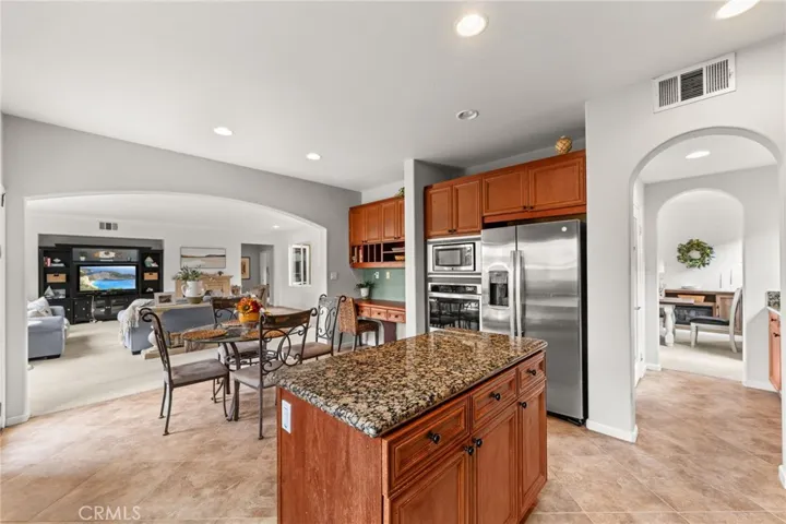 35048 Via Santa Catalina, Winchester, California 92596