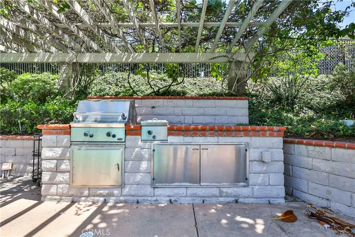 843 N Entrada, Glendora, California 91741