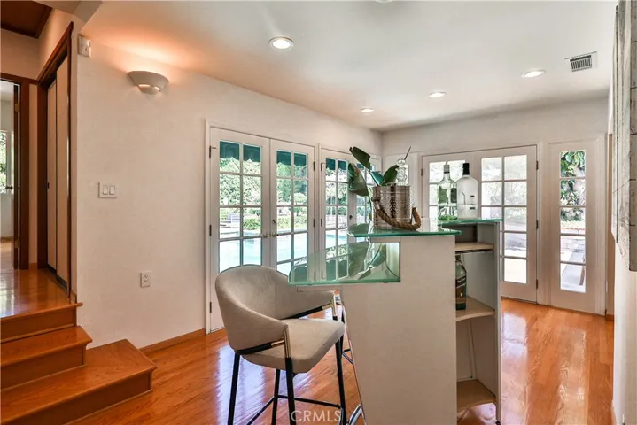 843 N Entrada, Glendora, California 91741
