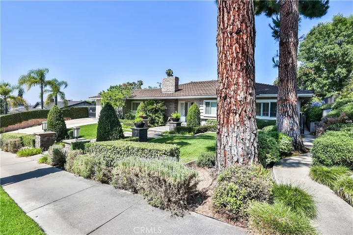 843 N Entrada, Glendora, California 91741