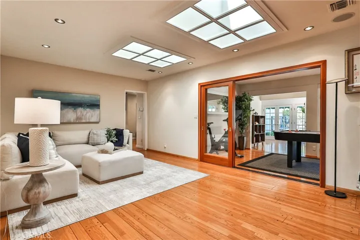 843 N Entrada, Glendora, California 91741
